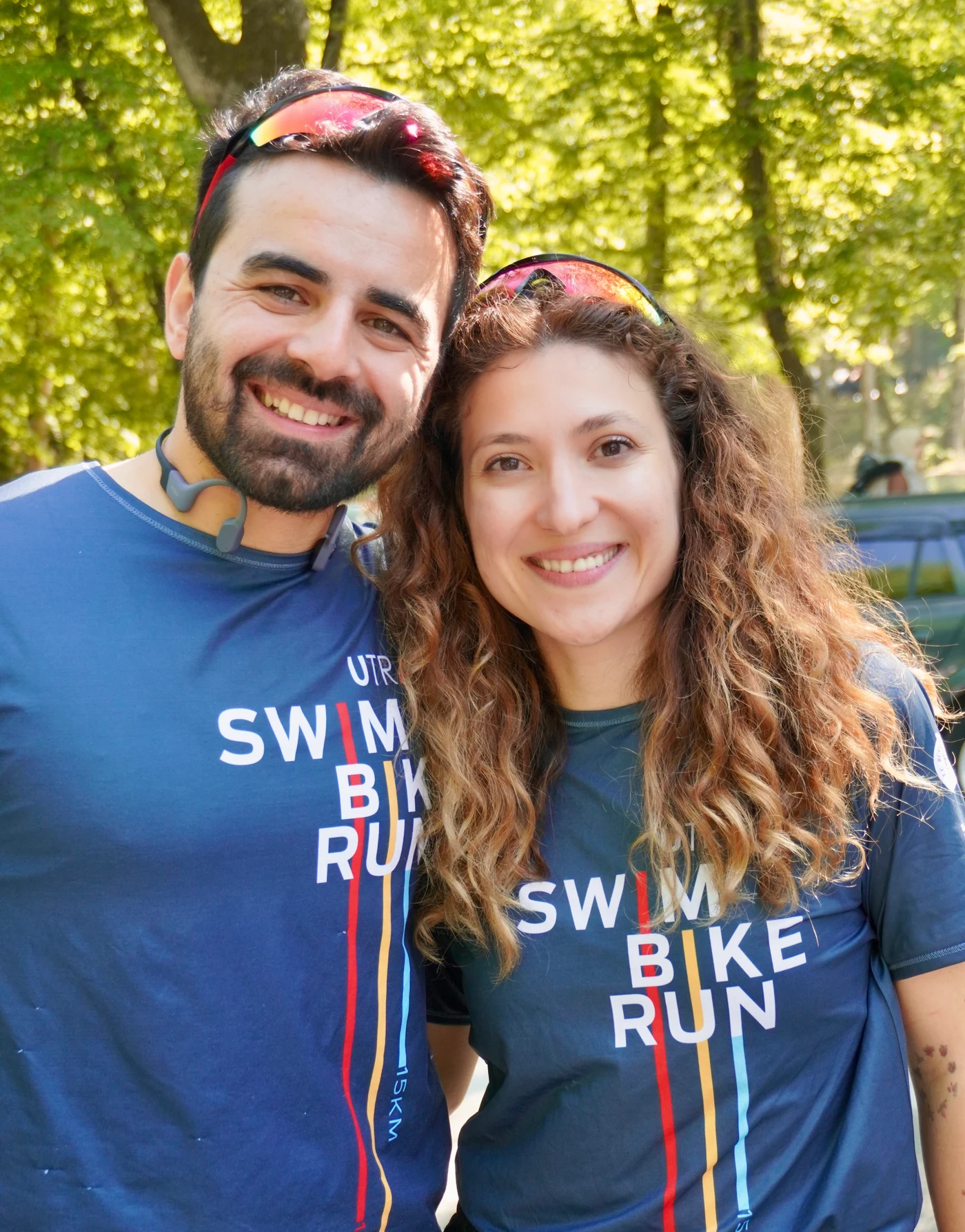 Gülin ve Onur birlikte açık havada